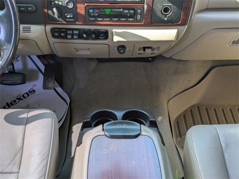 Used 2005 Ford F250 Lariat image 17