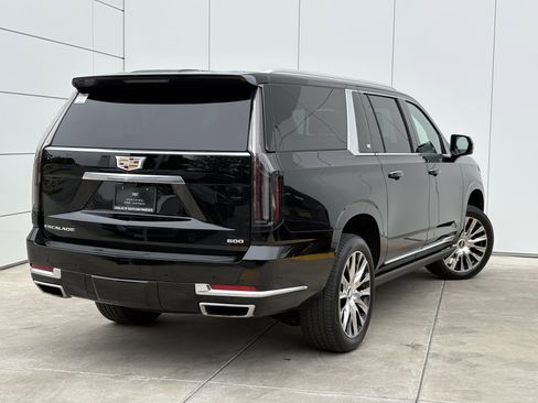 Used 2026 Cadillac Escalade ESV Platinum Luxury w/ LPO, Floor Liner Package AWD/4WD image 7