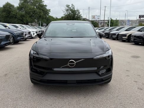 New 2026 Volvo EX30 Plus w/ Climate Package RWD image 6