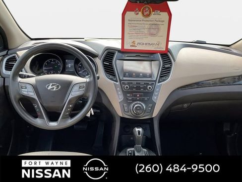 Used 2017 Hyundai Santa Fe SE AWD/4WD image 12