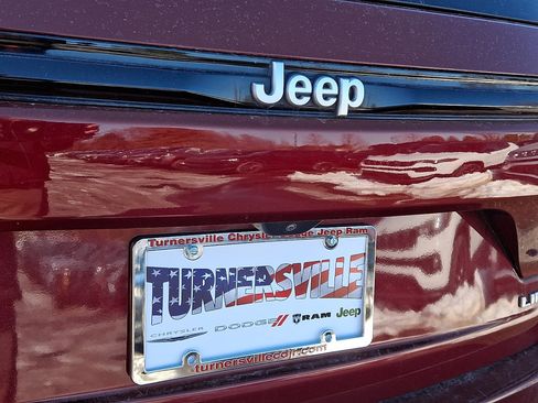 Certified 2024 Jeep Grand Cherokee Limited image 16