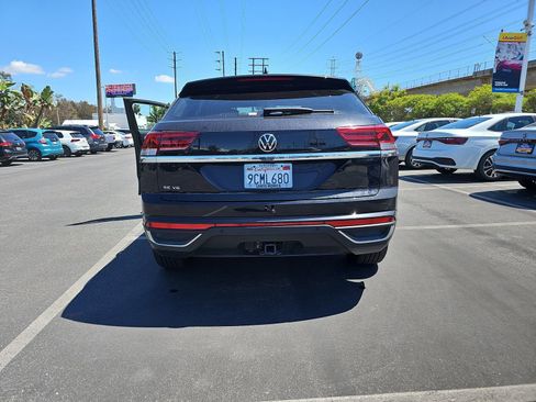 Used 2022 Volkswagen Atlas Cross Sport SE image 11