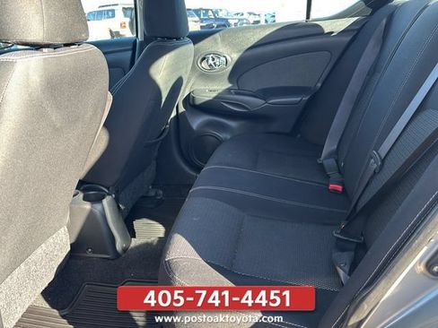 Used 2014 Nissan Versa SV FWD image 13