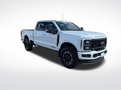 Used 2026 Ford F350 Lariat w/ Tremor Off-Road Package AWD/4WD image 7