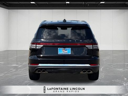 Certified 2026 Lincoln Aviator AWD image 4