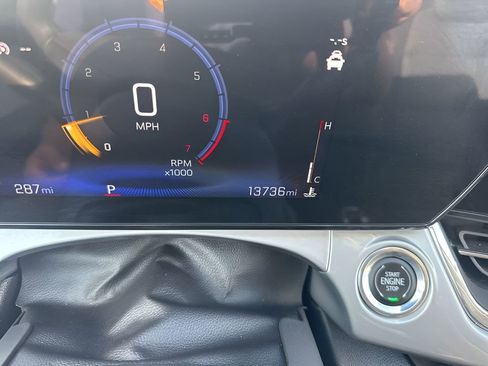 Used 2025 Chevrolet Trax LT w/ LT Convenience Package image 22