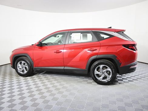 Used 2022 Hyundai Tucson SE image 3