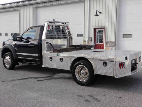 Used 2022 Ford F550 4x4 Regular Cab Super Duty w/ Power Equipment Group image 5
