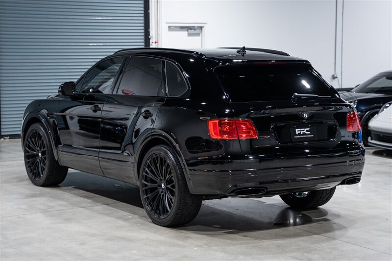 Used 2017 Bentley Bentayga AWD/4WD image 70