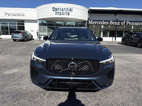 New 2026 Volvo XC60 B5 Plus w/ Protection Package Premier image 8