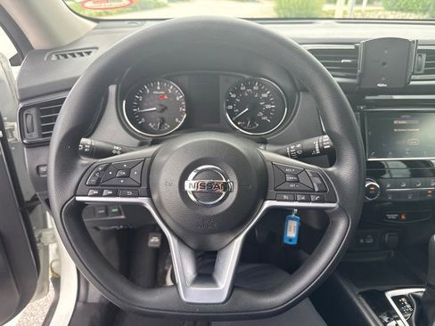 Used 2018 Nissan Rogue S FWD image 30