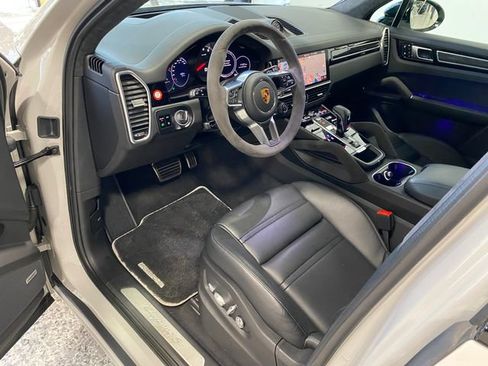 Used 2020 Porsche Cayenne S AWD/4WD image 18