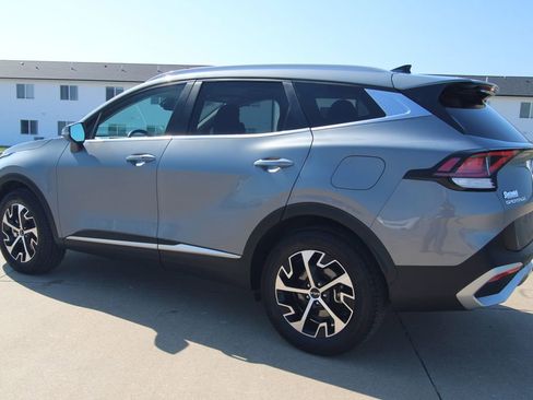 Used 2023 Kia Sportage EX image 15