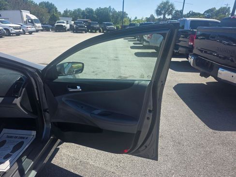 Used 2011 Hyundai Sonata GLS FWD image 10