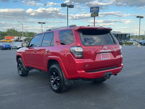 Certified 2022 Toyota 4Runner SR5 Premium AWD/4WD image 9