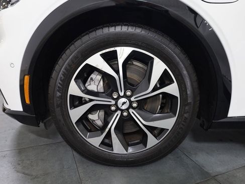 Certified 2021 Ford Mustang Mach-E Premium image 36