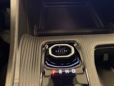 Used 2026 Jeep Cherokee Laredo AWD/4WD image 12