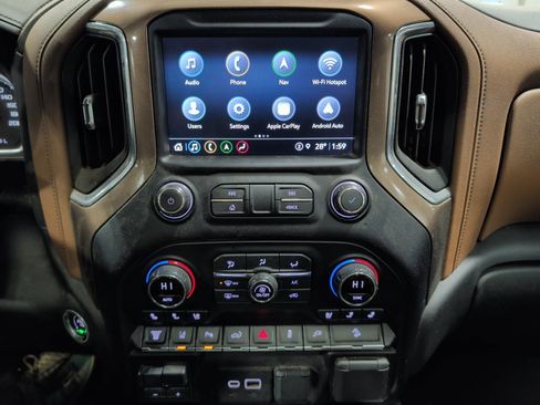 Used 2021 Chevrolet Silverado 2500 High Country w/ Technology Package image 10