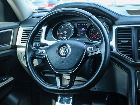 Used 2020 Volkswagen Atlas SE w/ Panoramic Sunroof Package image 23