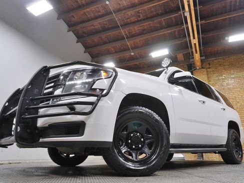 Used 2019 Chevrolet Tahoe 4WD image 3