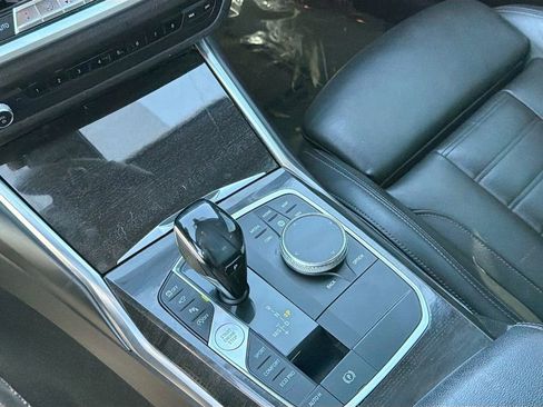 Used 2019 BMW 330i 330i w/ M Sport Package image 29