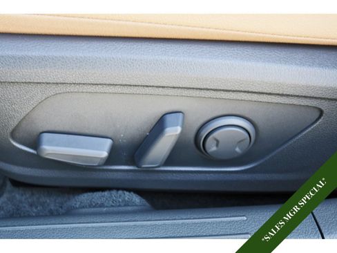 Used 2025 Hyundai Sonata Limited FWD image 29