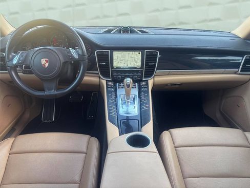 Used 2015 Porsche Panamera 4 AWD/4WD image 31