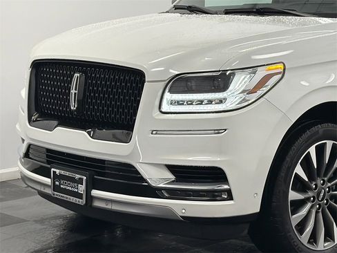 Used 2021 Lincoln Navigator L Reserve w/ Luxury Package image 2