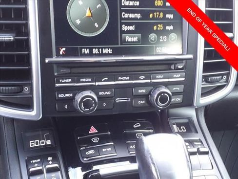 Used 2016 Porsche Cayenne image 11