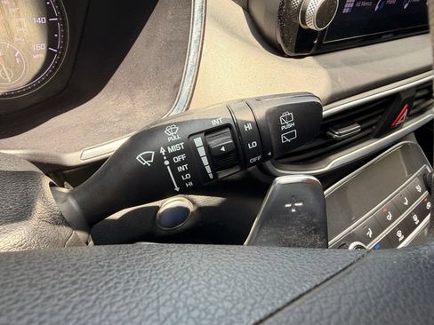 Used 2021 Hyundai Santa Fe SEL FWD image 17