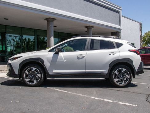 Used 2024 Subaru Crosstrek 2.5i Limited w/ Crosstrek Mirror Package image 4