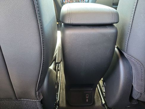 Used 2023 Buick Encore GX Select w/ Sport Touring Package FWD image 12