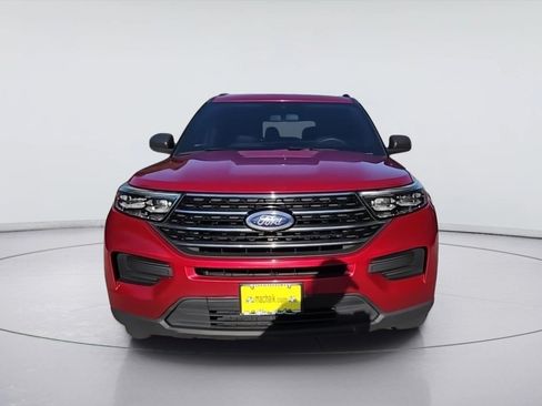 Used 2020 Ford Explorer XLT RWD image 3