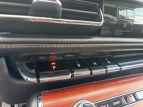 Used 2023 Lincoln Aviator Reserve AWD/4WD image 24