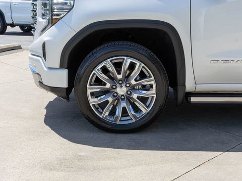 Used 2025 GMC Sierra 1500 Denali w/ Denali Reserve Package AWD/4WD image 31