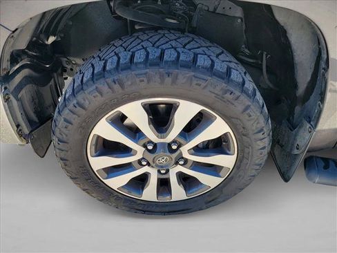 Used 2018 Toyota Tundra Limited image 9