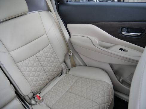 Used 2019 Nissan Murano Platinum image 14