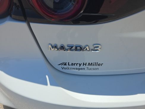 Used 2021 MAZDA MAZDA3 s FWD image 24