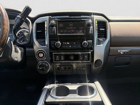 Used 2019 Nissan Titan Platinum Reserve w/ Platinum Utility Package AWD/4WD image 29