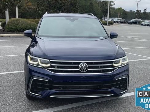 Certified 2022 Volkswagen Tiguan SEL R-Line image 3