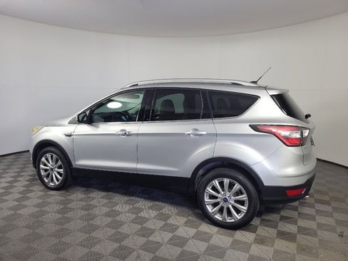 Used 2017 Ford Escape Titanium FWD image 3