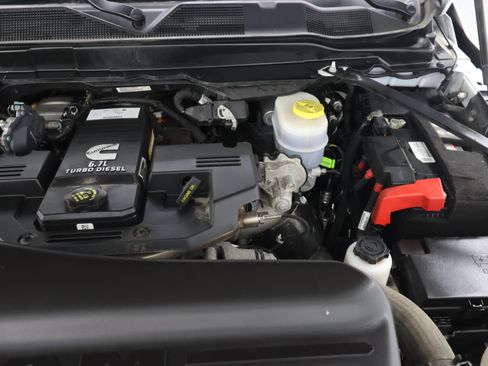 Used 2022 RAM 2500 Laramie w/ Night Edition AWD/4WD image 23