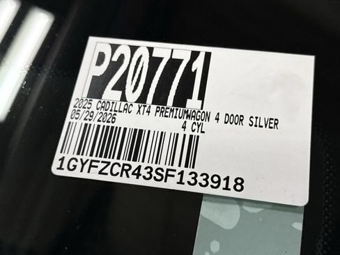 Certified 2025 Cadillac XT4 Premium Luxury FWD image 31