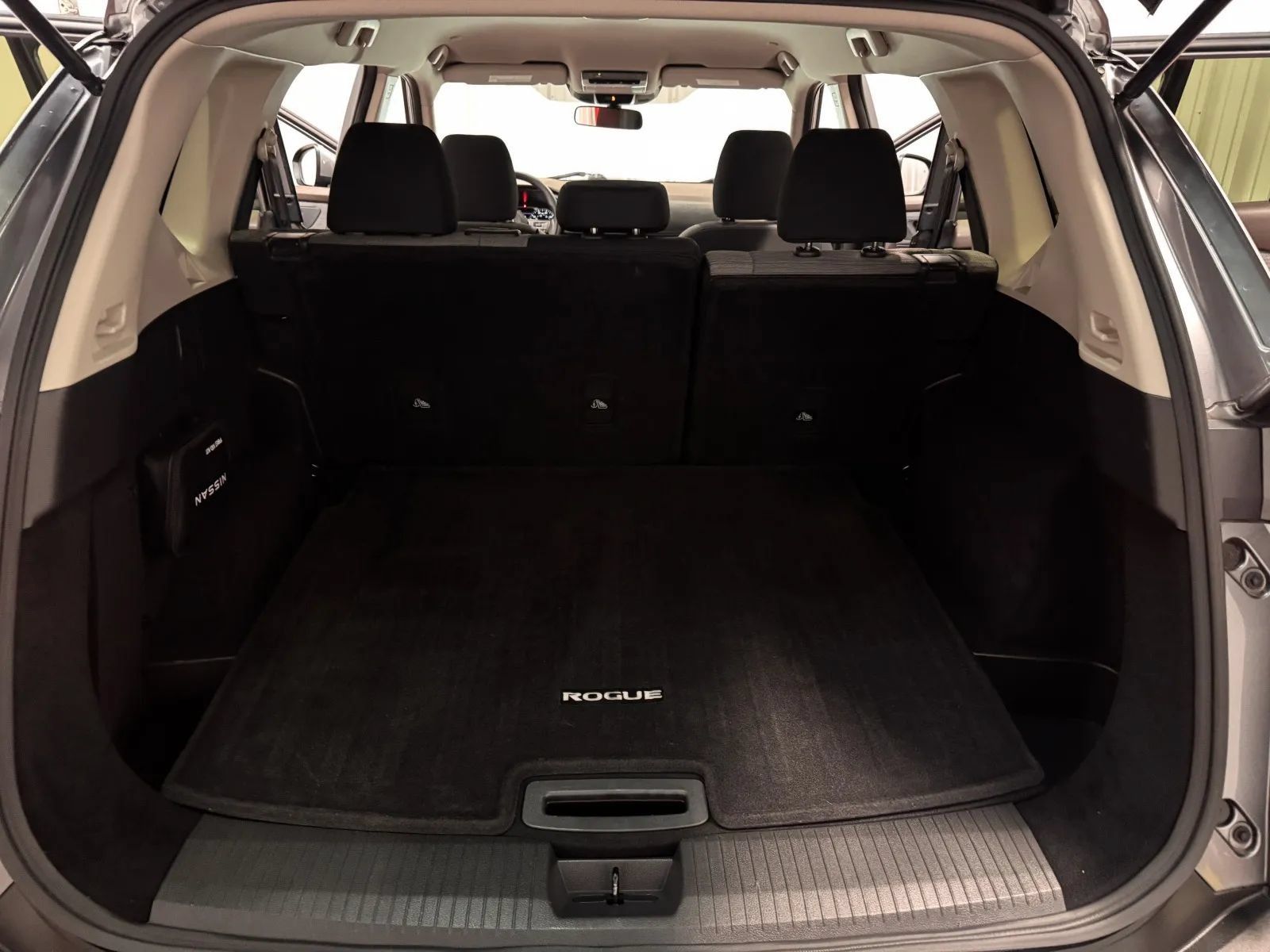 Used 2023 Nissan Rogue SV AWD/4WD image 37