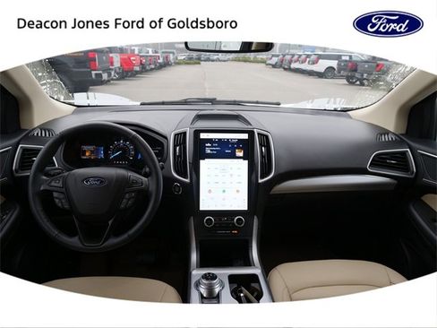 Used 2022 Ford Edge SEL w/ Convenience Package image 19