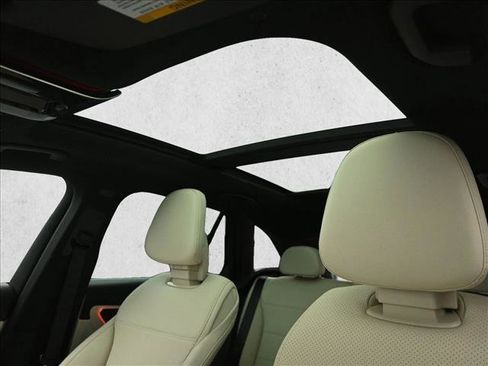 Certified 2026 Mercedes-Benz GLC 300 4MATIC image 17