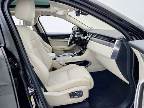 Certified 2021 Jaguar F-PACE R-Dynamic S AWD/4WD image 22