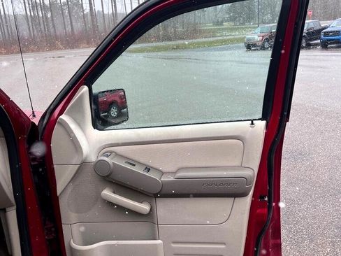Used 2006 Ford Explorer XLS image 17