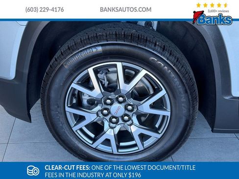 Certified 2023 GMC Acadia SLT w/ Preferred Package image 4