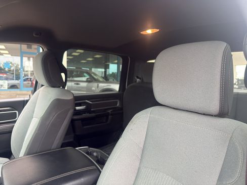 Used 2024 RAM 2500 Big Horn AWD/4WD image 13